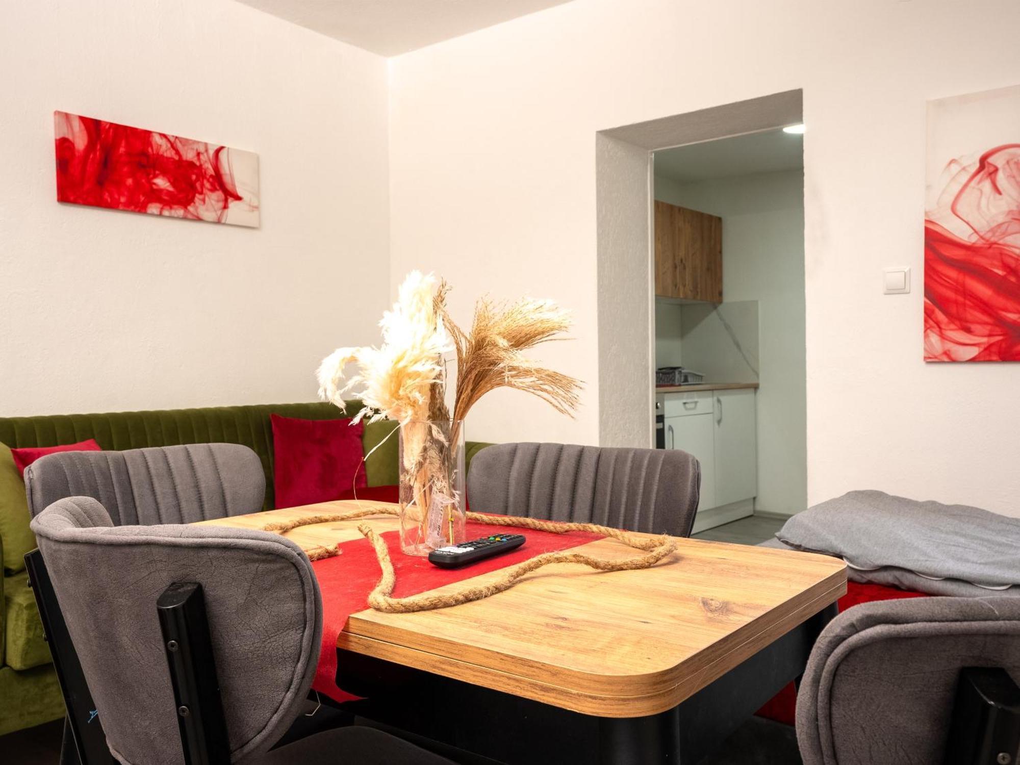 Serviceroom24 - Apartment 4 In Herten Wlan - Smart-Tv - 24-7 Check-In Und Kueche エクステリア 写真